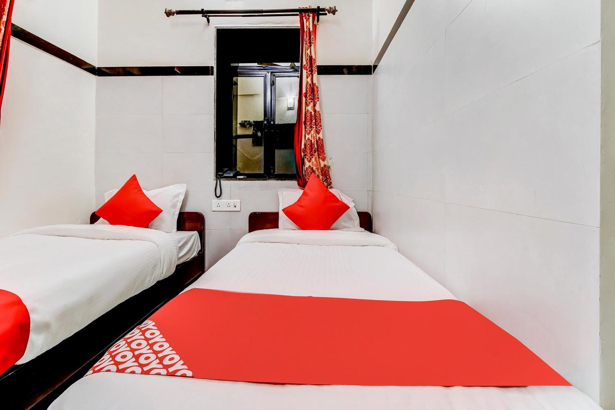 Super Oyo Hotel Dreamland Mumbai Bagian luar foto